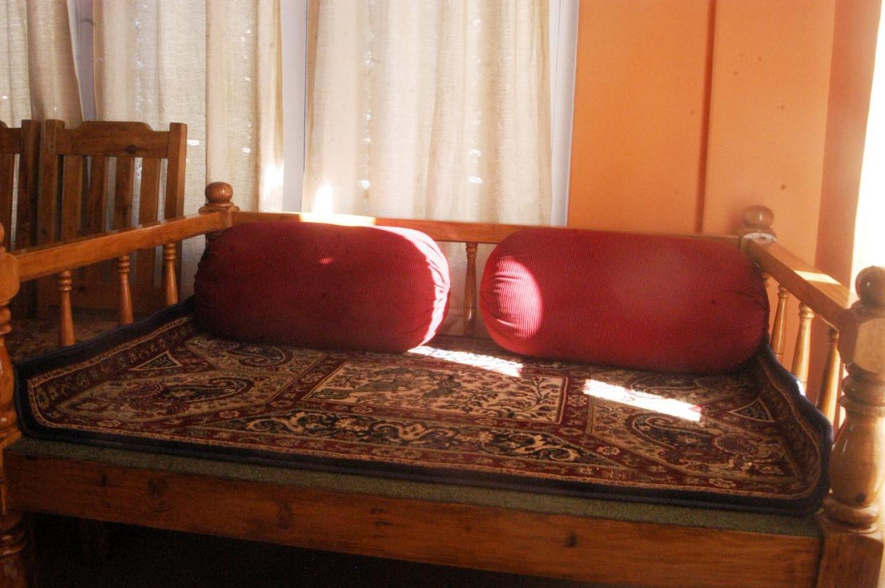 World Roof Hotel Hunza Karimabad  Exteriör bild